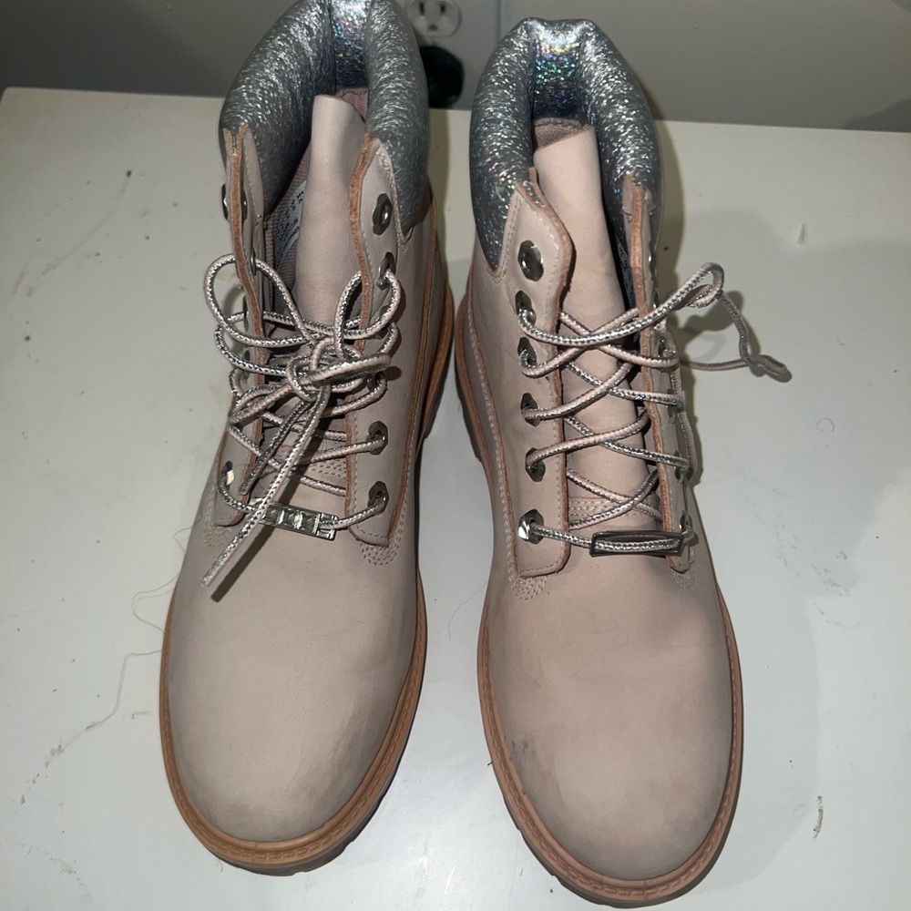 Baby Pink and Silver Timberland Boots - Picture 2 of 5